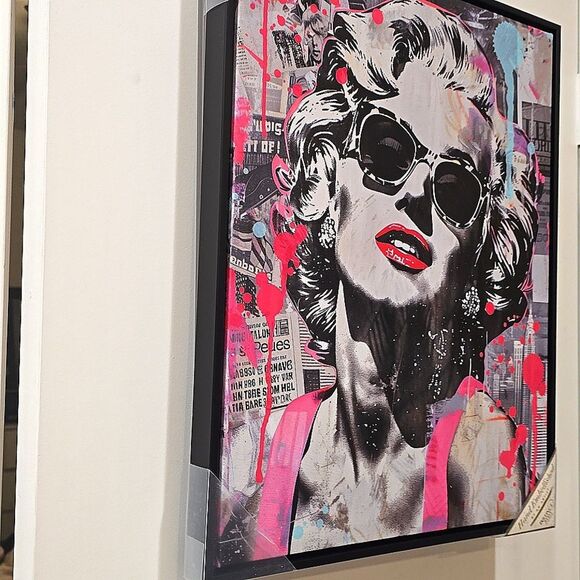 Instinct Style Iconic Star Marilyn Monroe Retro Glam Framed Canvas Wall Decor - Picture 6 of 7